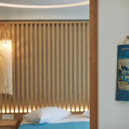 Iniohos Zante & Hotel 3*